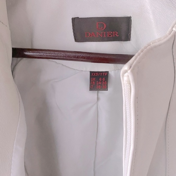 Danier White Leather Jacket - Picture 3 of 4